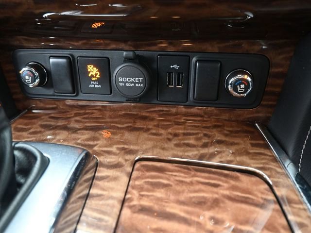 Used 2018 Nissan Armada Platinum w/ Captain Seat Package image 3