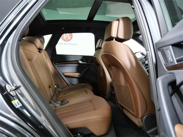Used 2020 Audi Q5 e Prestige w/ Prestige Package image 14