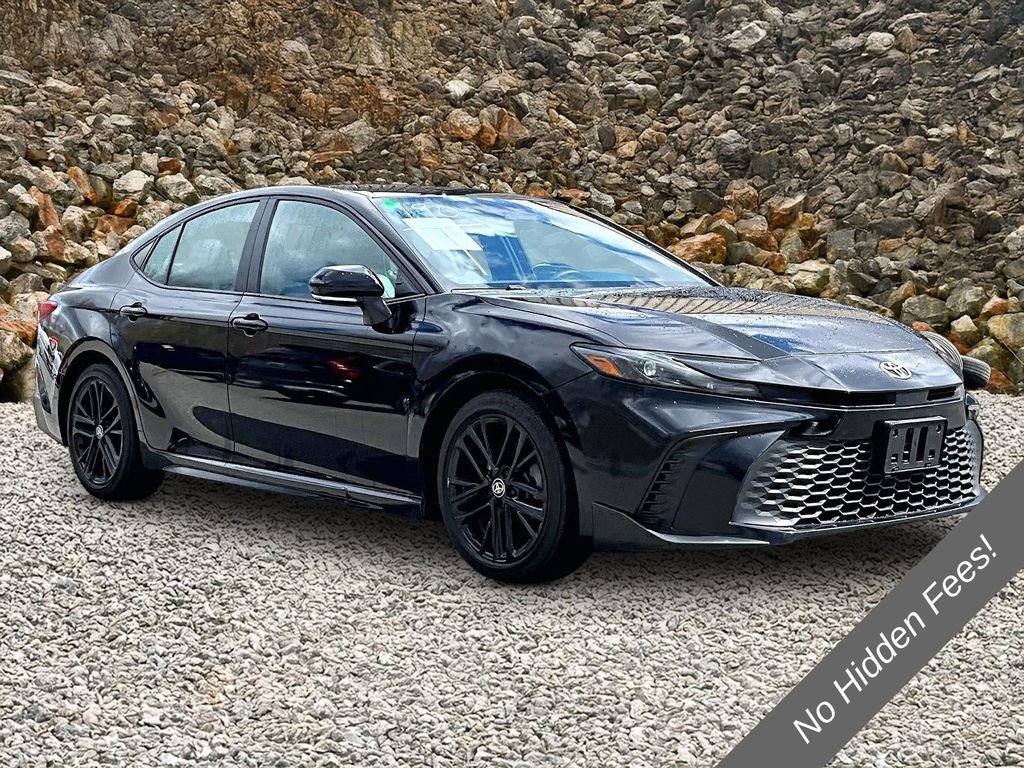 Used 2025 Toyota Camry SE FWD image 9