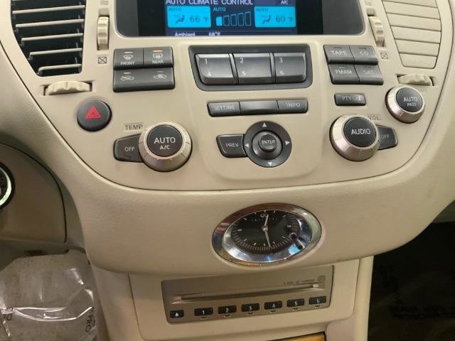 Used 2004 INFINITI Q45 Luxury image 19