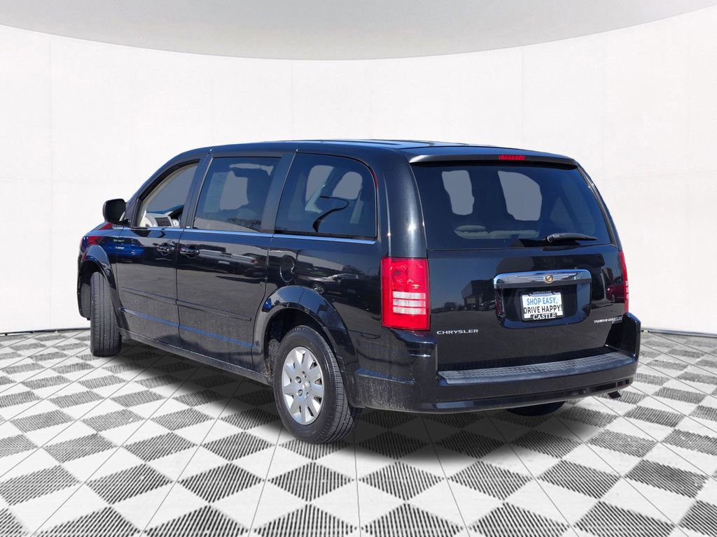 Used 2009 Chrysler Town & Country LX image 22