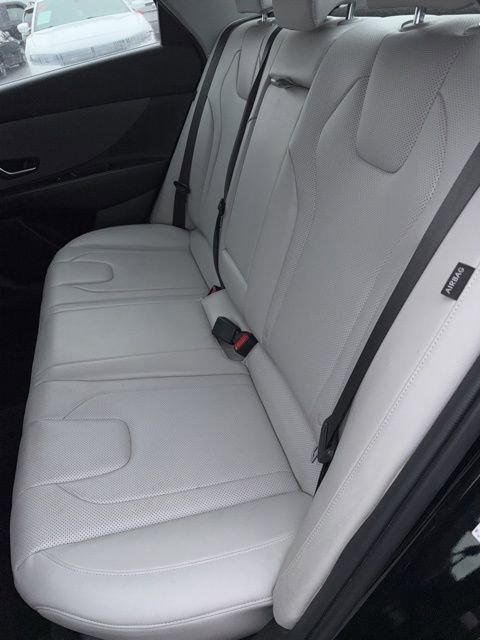 Used 2024 Hyundai Elantra Limited image 9