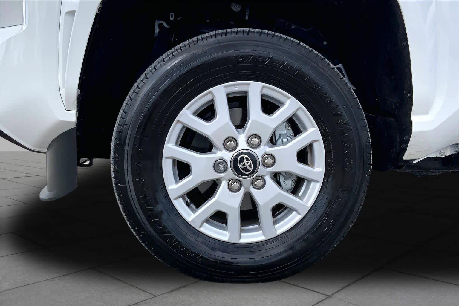 Used 2026 Toyota Tacoma SR5 RWD image 11