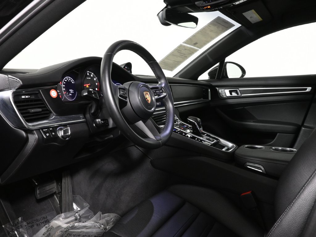 Used 2023 Porsche Panamera 4 Platinum Edition AWD/4WD image 4