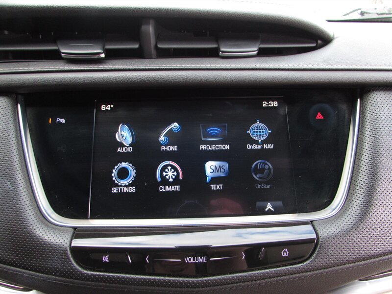 Used 2017 Cadillac XT5 FWD image 19