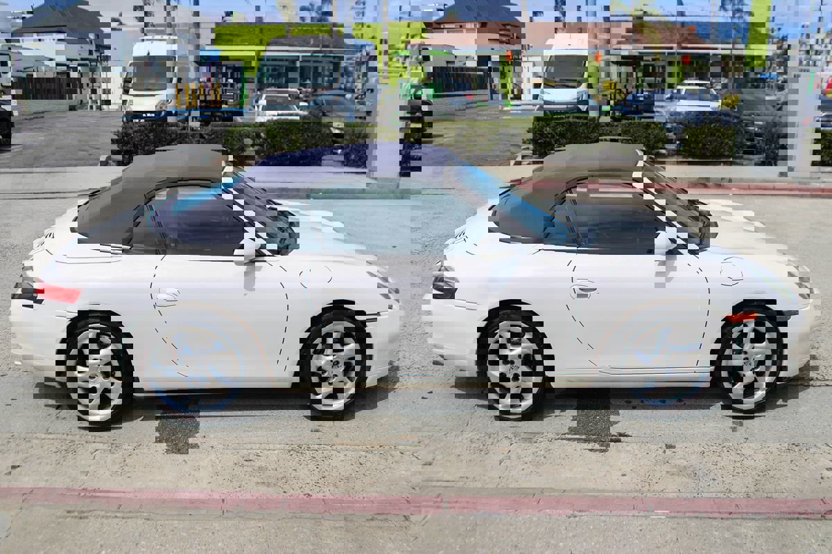 Used 2000 Porsche 911 Cabriolet image 7