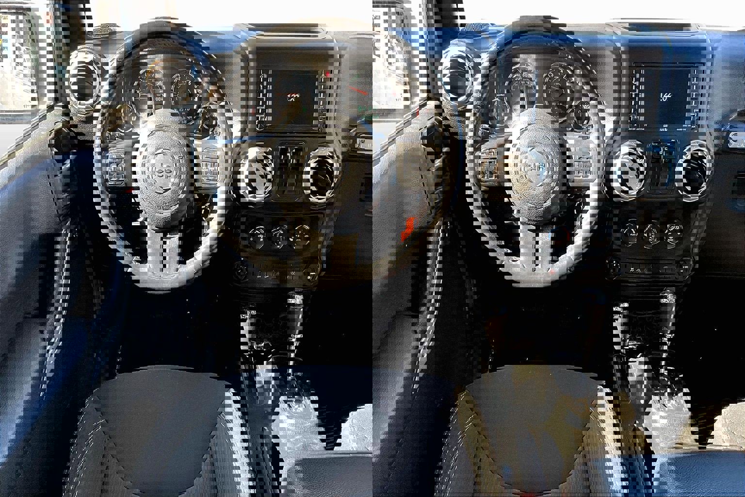 Used 2018 Jeep Wrangler Sahara w/ Connectivity Group image 5