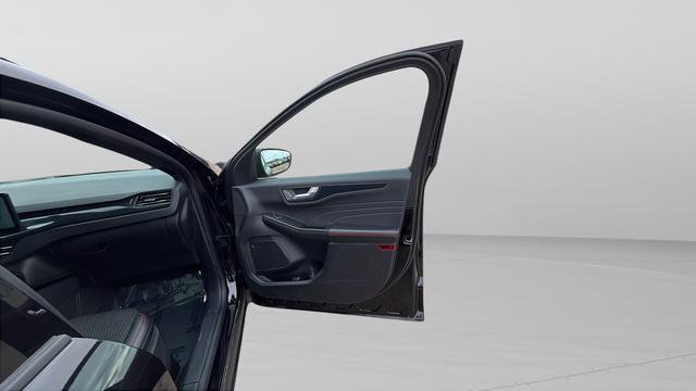 Used 2026 Ford Escape ST-Line w/ Tech Pack #1 image 26