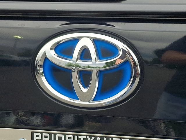 Certified 2022 Toyota RAV4 XLE Premium AWD/4WD image 36