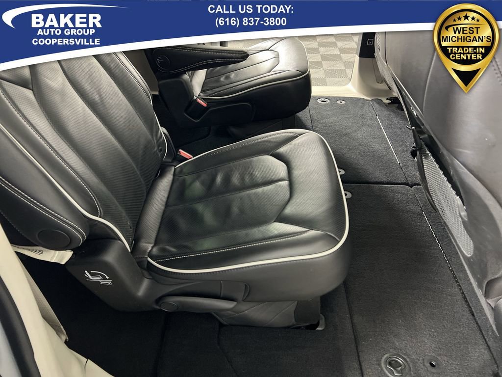 Used 2024 Chrysler Pacifica Limited image 28