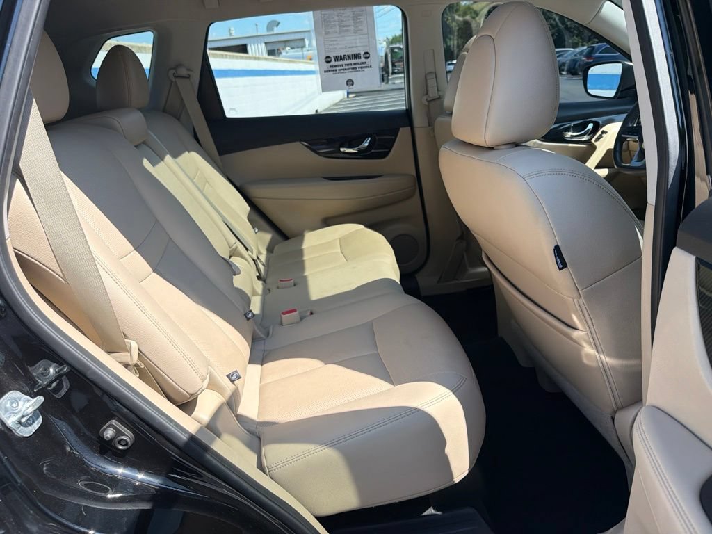 Used 2017 Nissan Rogue SL w/ SL Premium Package AWD/4WD image 23
