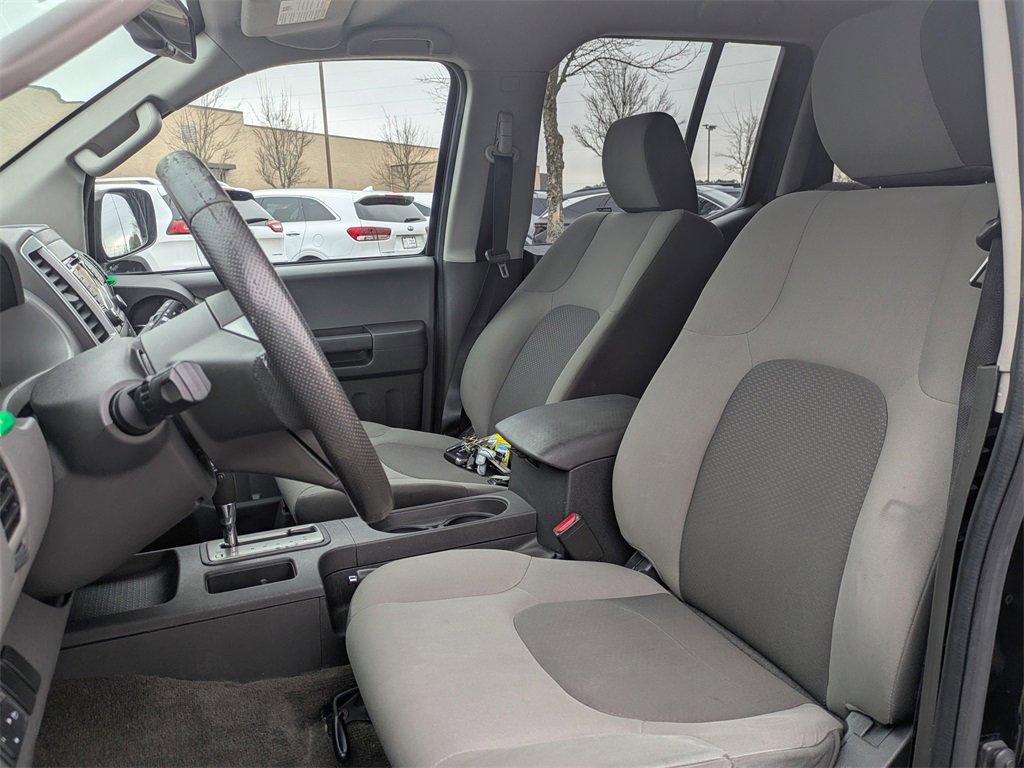 Used 2015 Nissan Xterra S w/ Value Package image 19