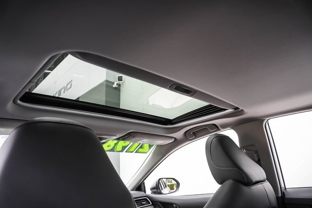 Used 2019 Toyota Camry SE w/ Audio Package FWD image 21