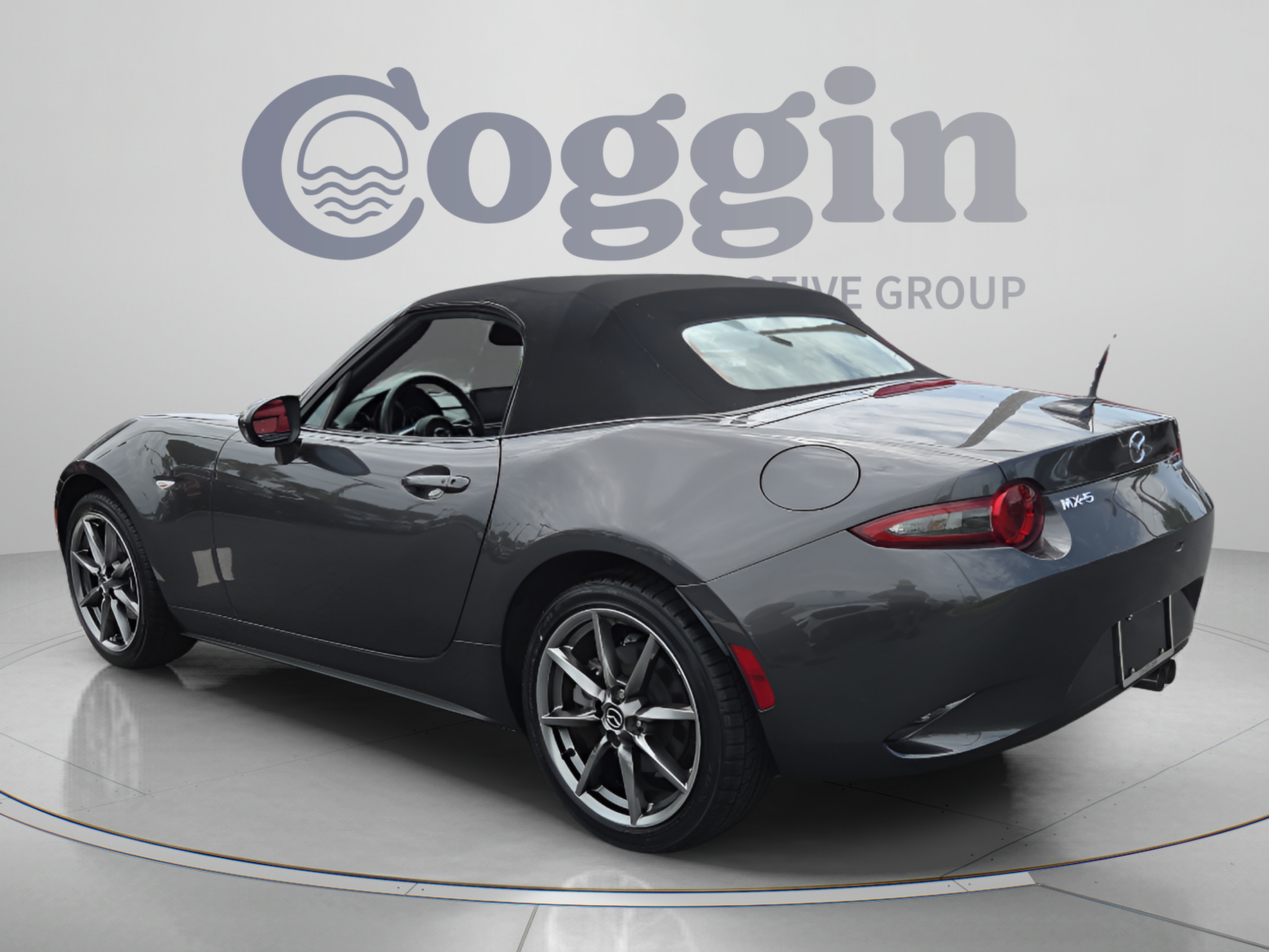 Used 2023 MAZDA MX-5 Miata Grand Touring RWD image 3
