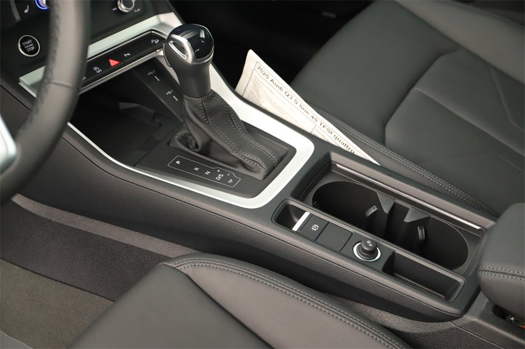 New 2025 Audi Q3 2.0T Premium image 17
