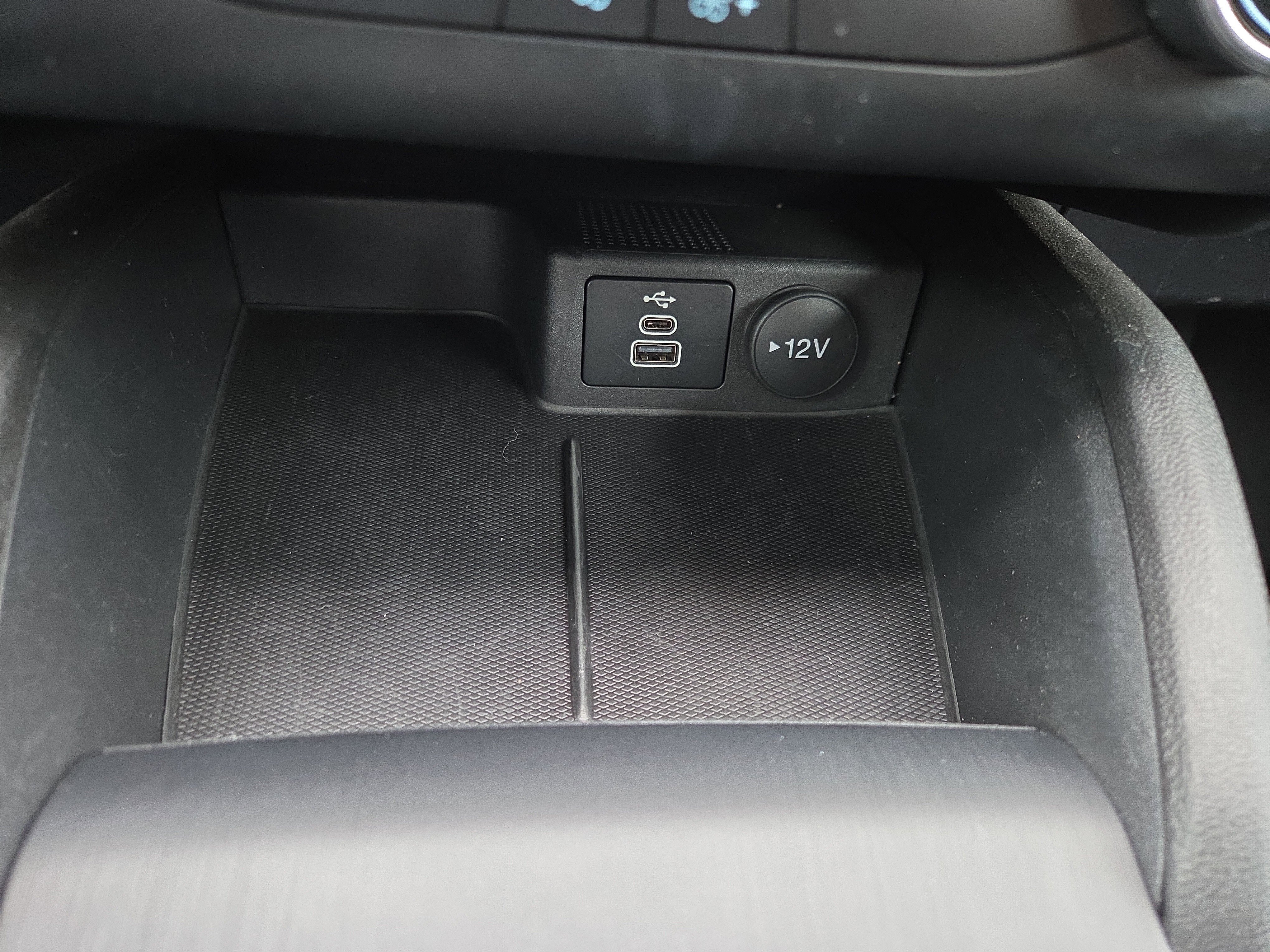 Used 2025 Ford Escape ST-Line image 16