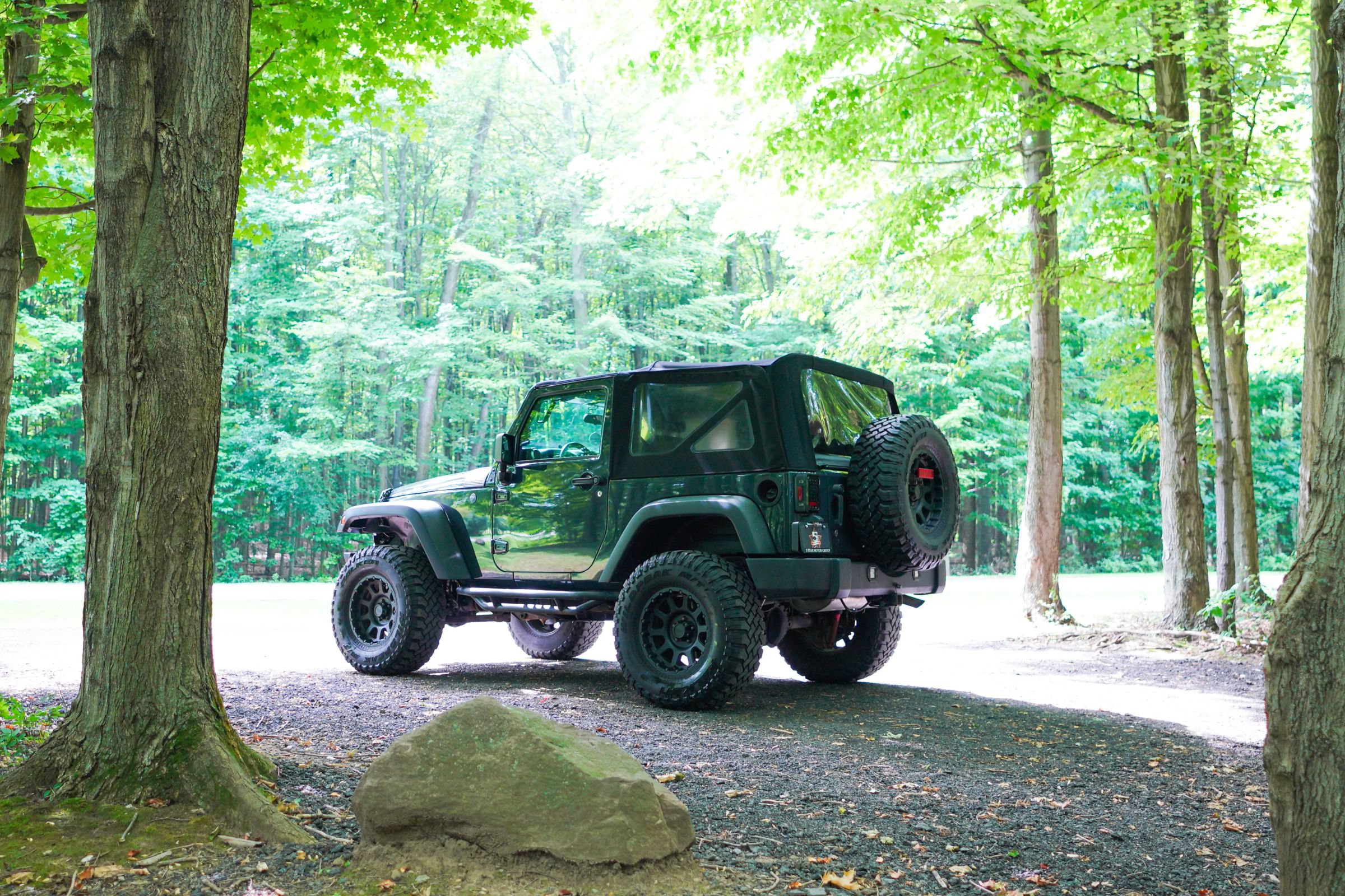 Used 2017 Jeep Wrangler Rubicon AWD/4WD image 13