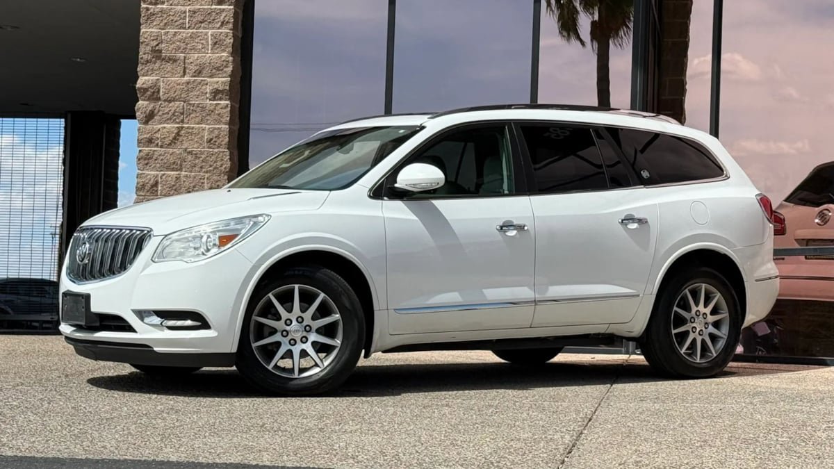 Used 2016 Buick Enclave Leather image 3