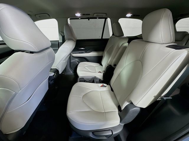 Certified 2025 Toyota Grand Highlander FWD image 23