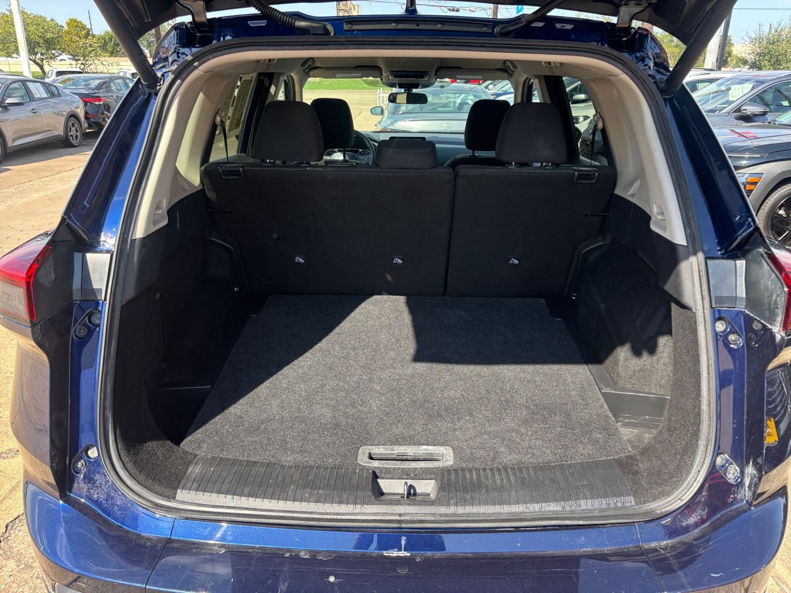 Used 2026 Nissan Rogue SV AWD/4WD image 32