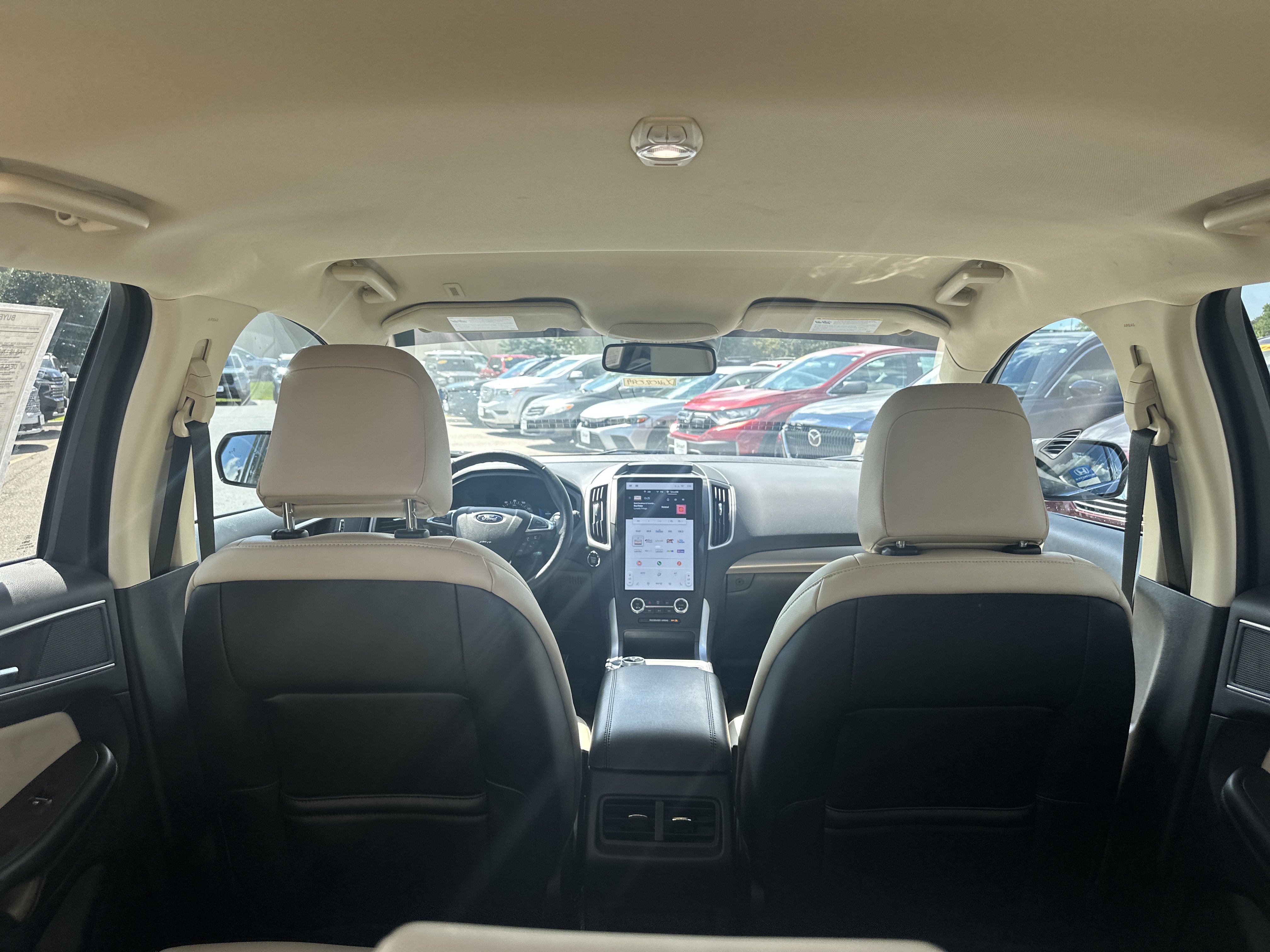 Used 2024 Ford Edge SEL w/ Class II Trailer Tow Package AWD/4WD image 12