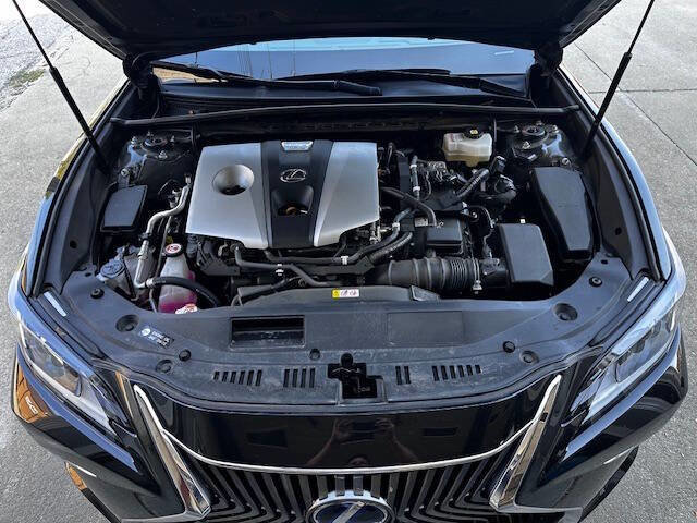 Used 2021 Lexus ES 300h w/ Premium Package image 19