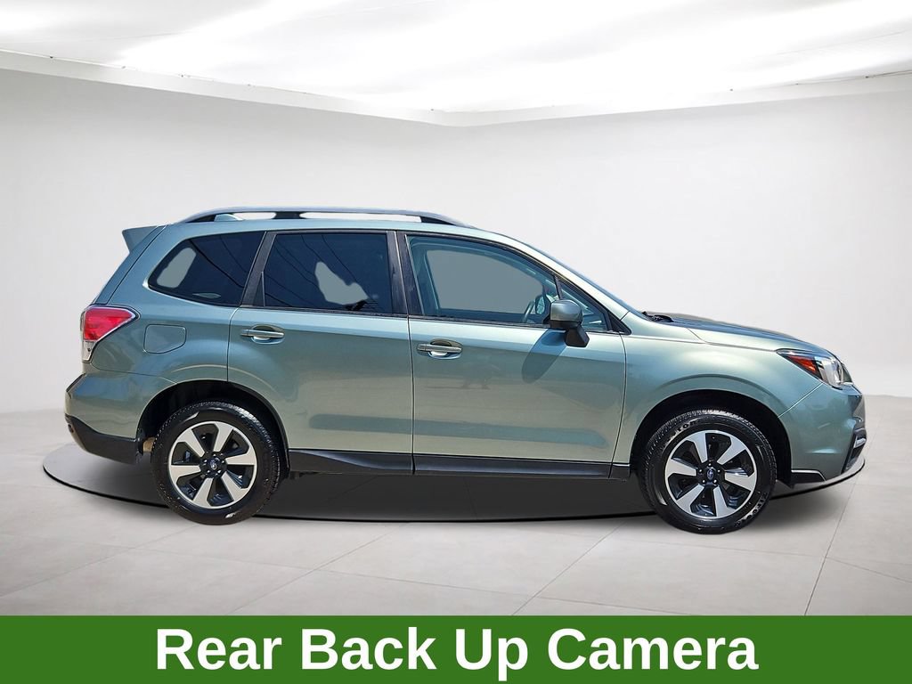 Used 2018 Subaru Forester 2.5i Premium w/ All-Weather Package AWD/4WD image 8