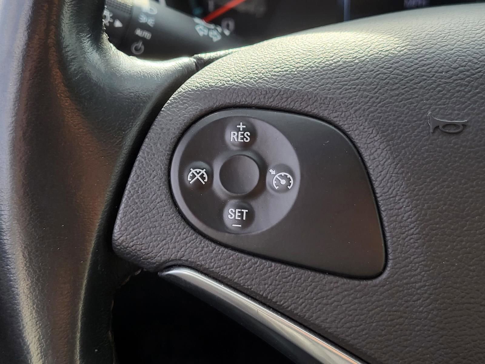 Used 2017 Chevrolet Impala LT image 27