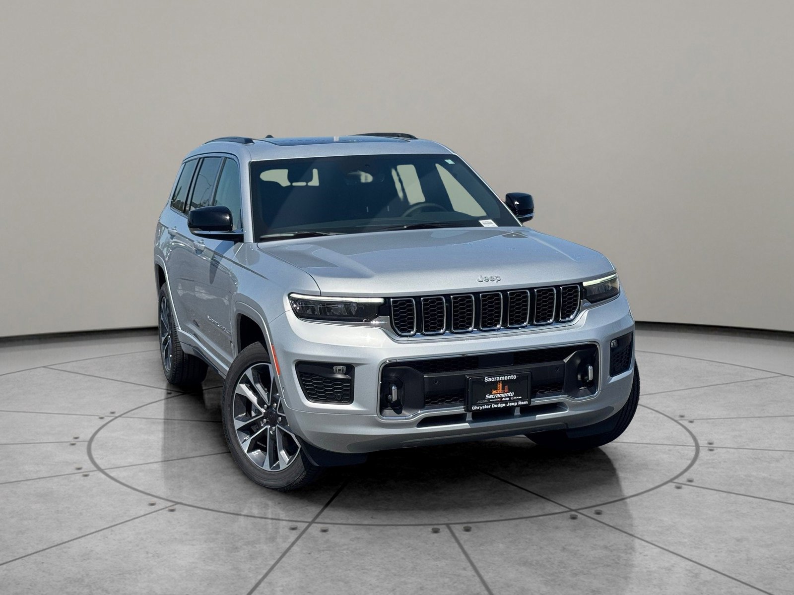 New 2025 Jeep Grand Cherokee L Overland w/ Trailer Tow Package