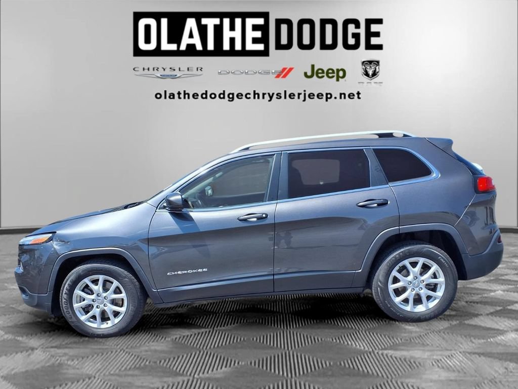 Used 2016 Jeep Cherokee Latitude w/ Safety/Convenience Group FWD image 18