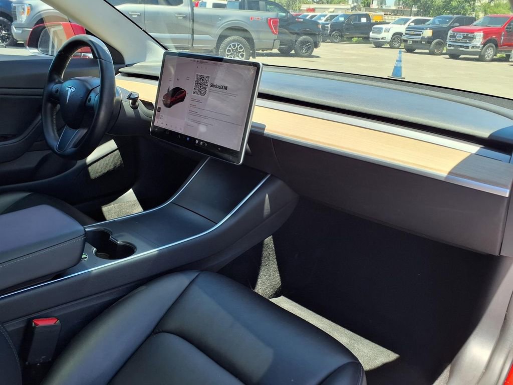 Used 2018 Tesla Model 3 Long Range RWD image 12