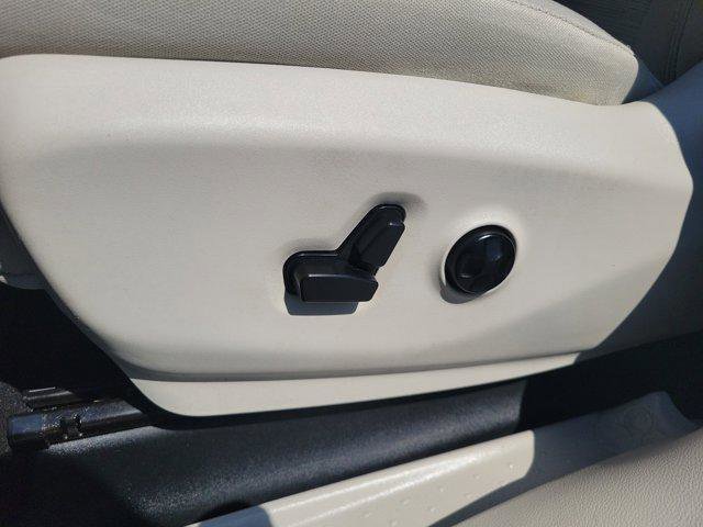 Used 2018 Chrysler Pacifica Touring Plus image 18