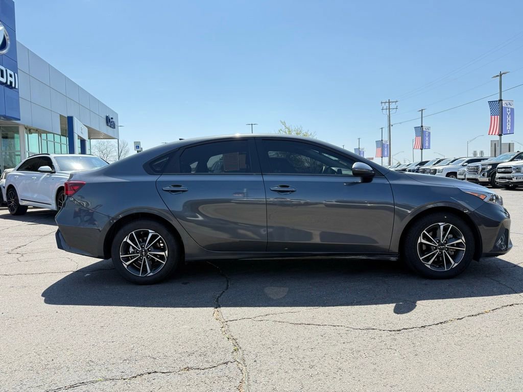 Used 2024 Kia Forte LXS w/ LXS Technology Package FWD image 8