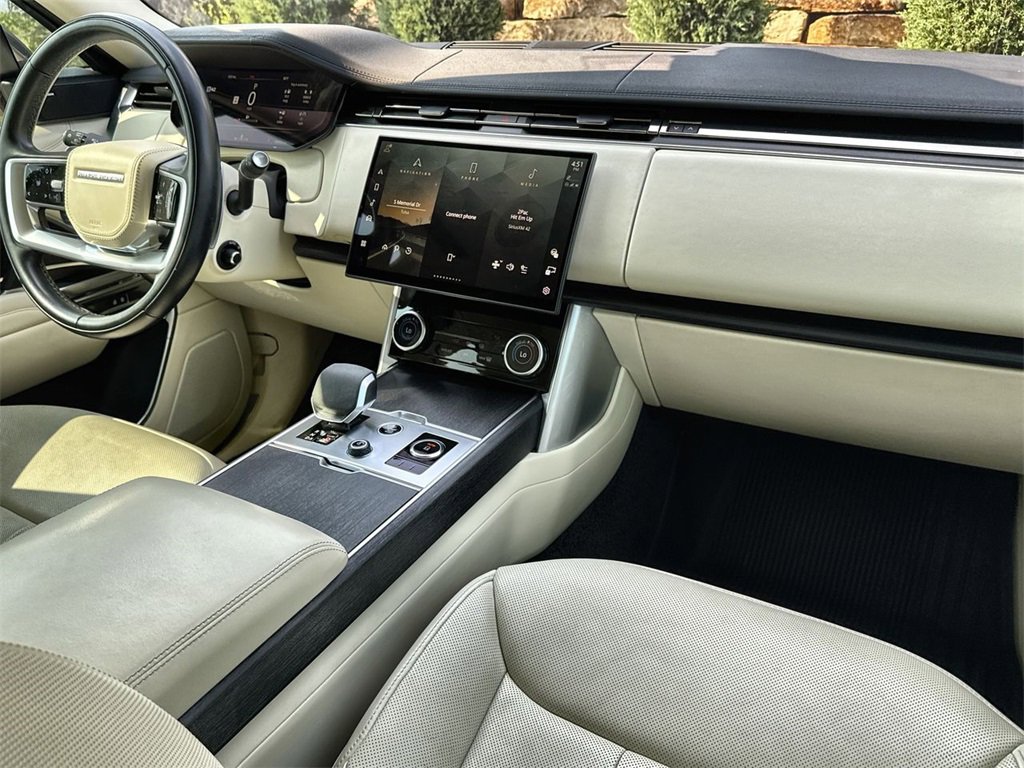 Certified 2023 Land Rover Range Rover SE image 14