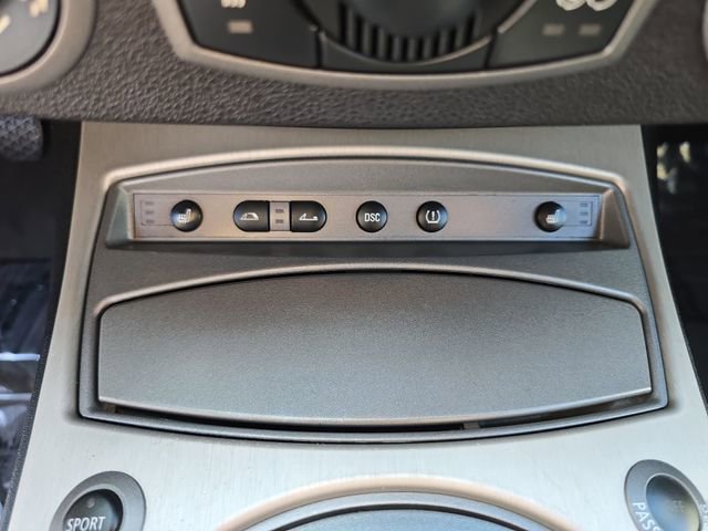 Used 2003 BMW Z4 2.5i image 16