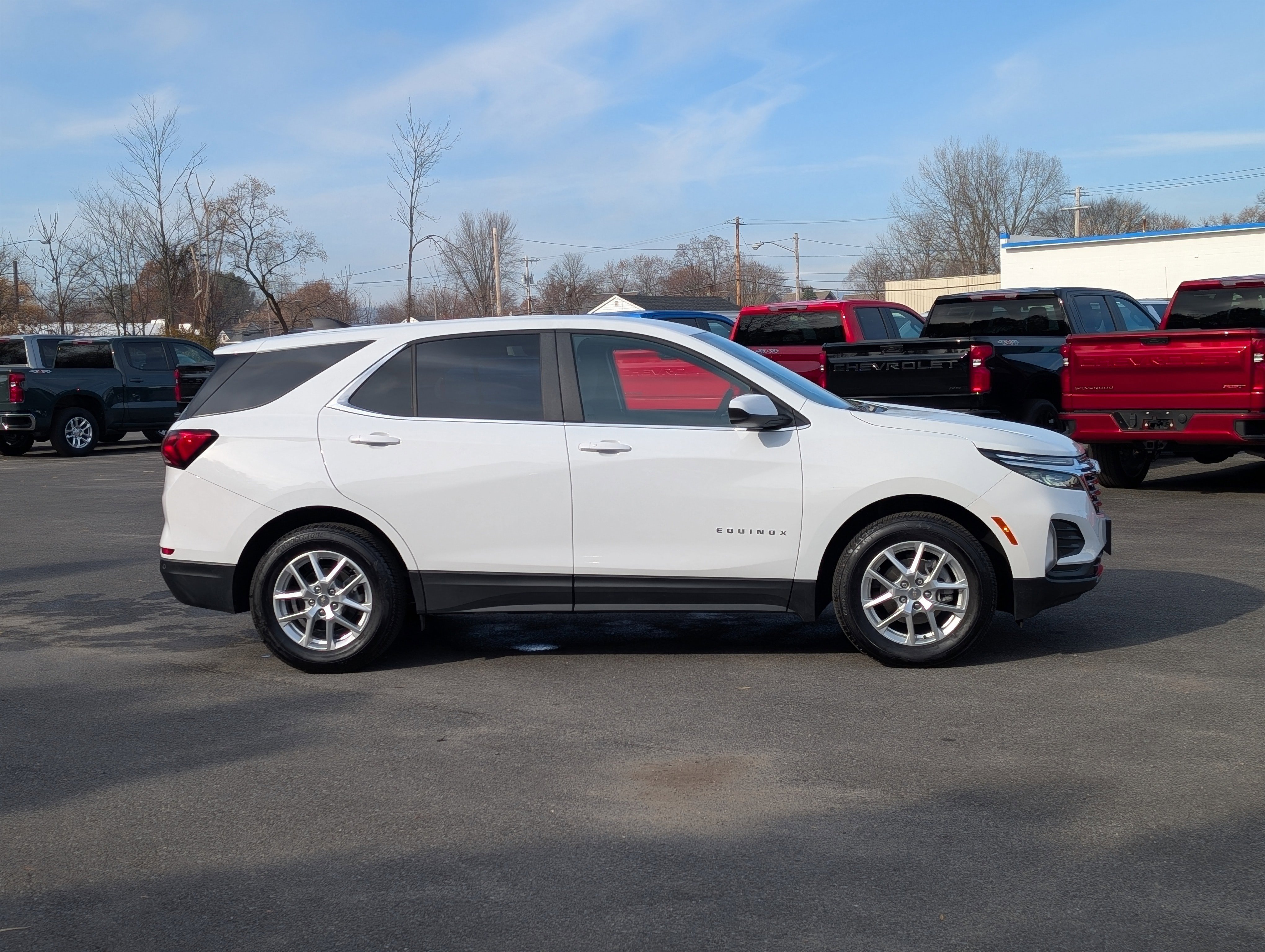 Used 2024 Chevrolet Equinox LT w/ LPO, Floor Liner Package image 8