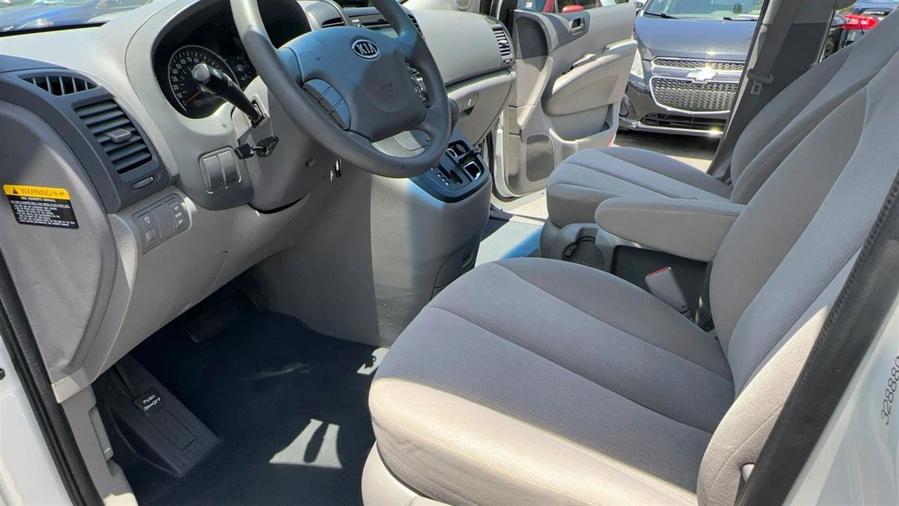 Used 2009 Kia Sedona LX FWD image 20