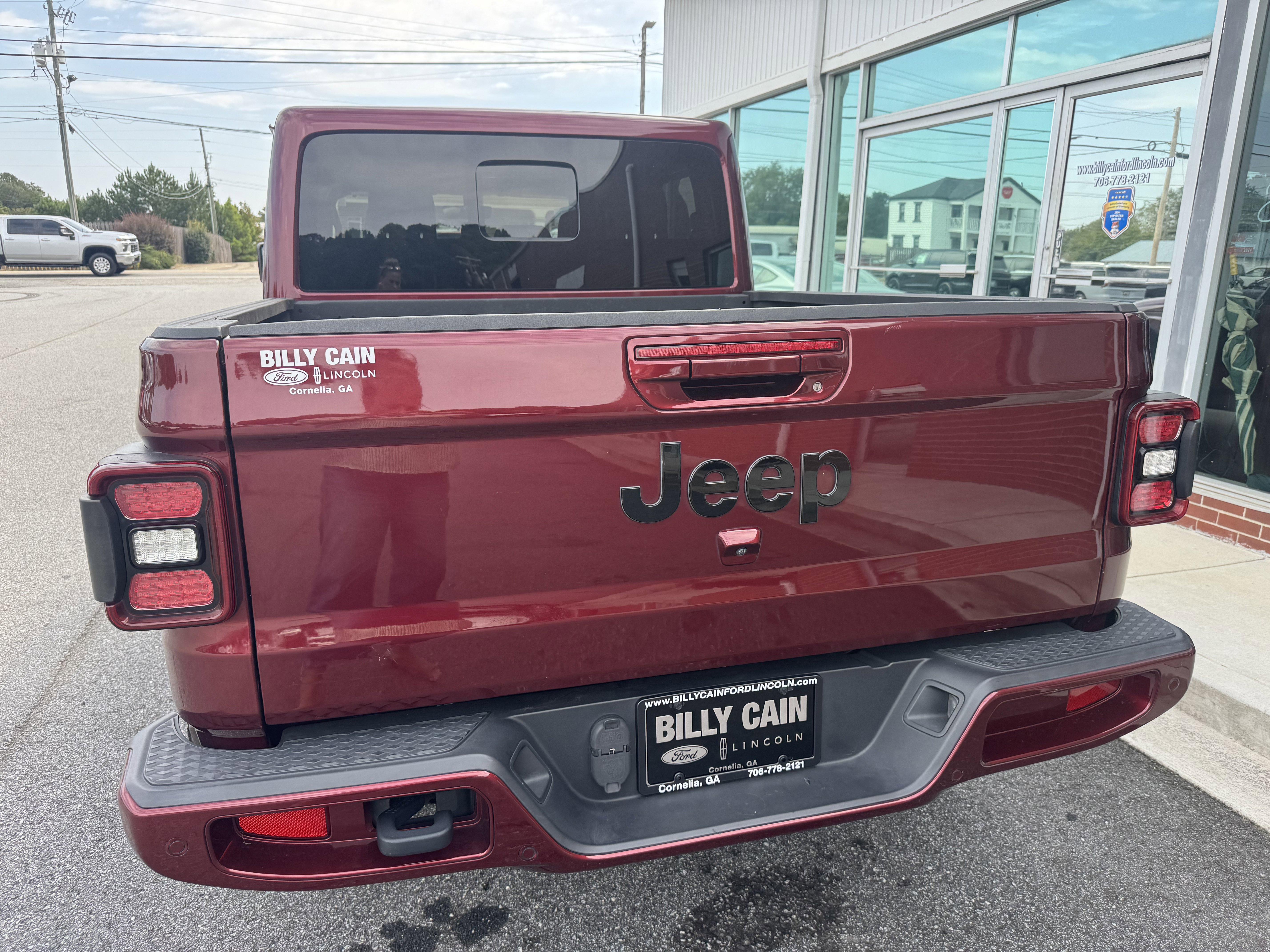 Used 2021 Jeep Gladiator Overland image 3