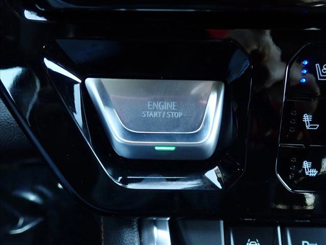 Used 2024 GMC Sierra 1500 AT4 w/ Technology Package image 24