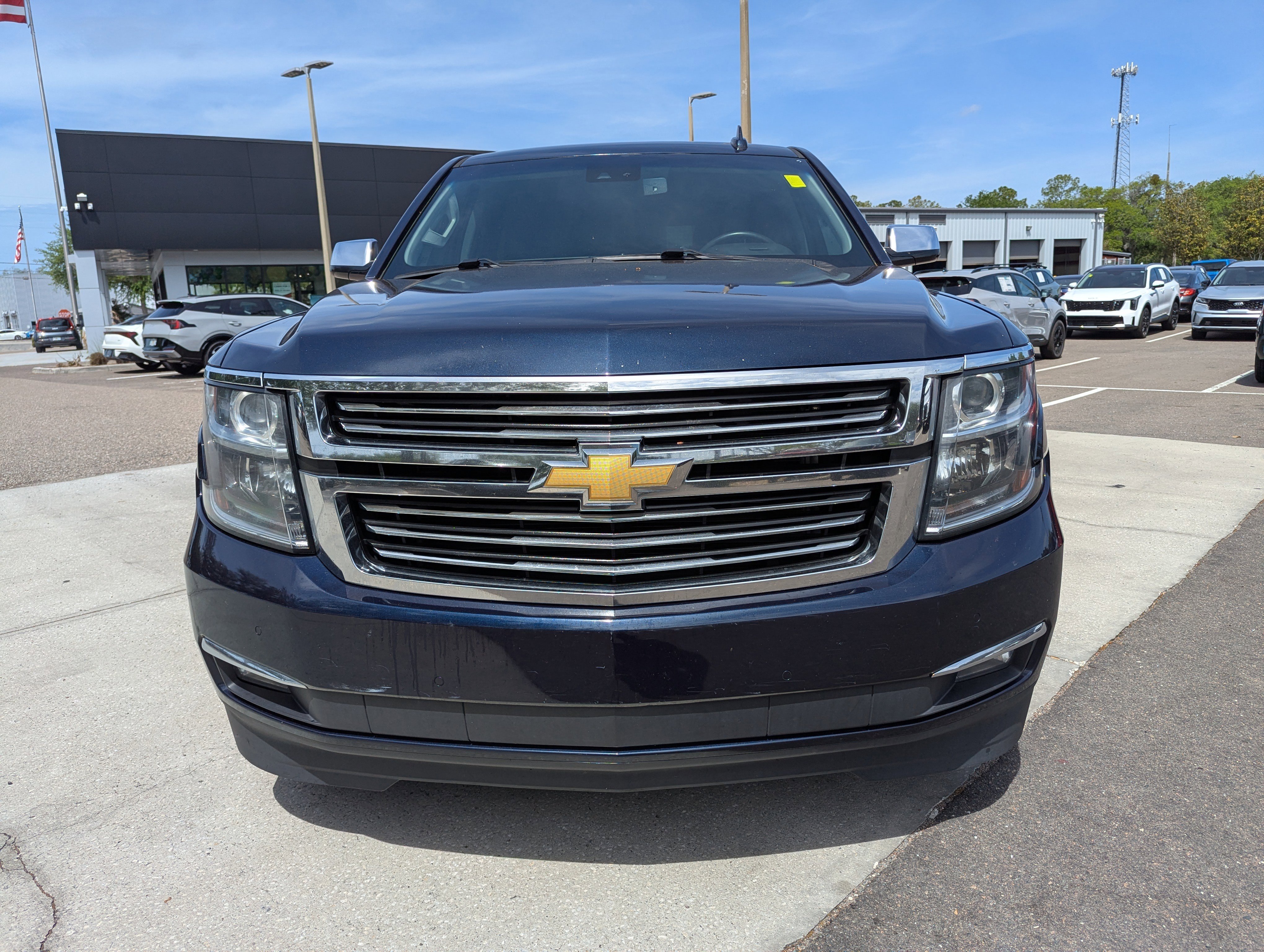 Used 2017 Chevrolet Tahoe Premier RWD image 3