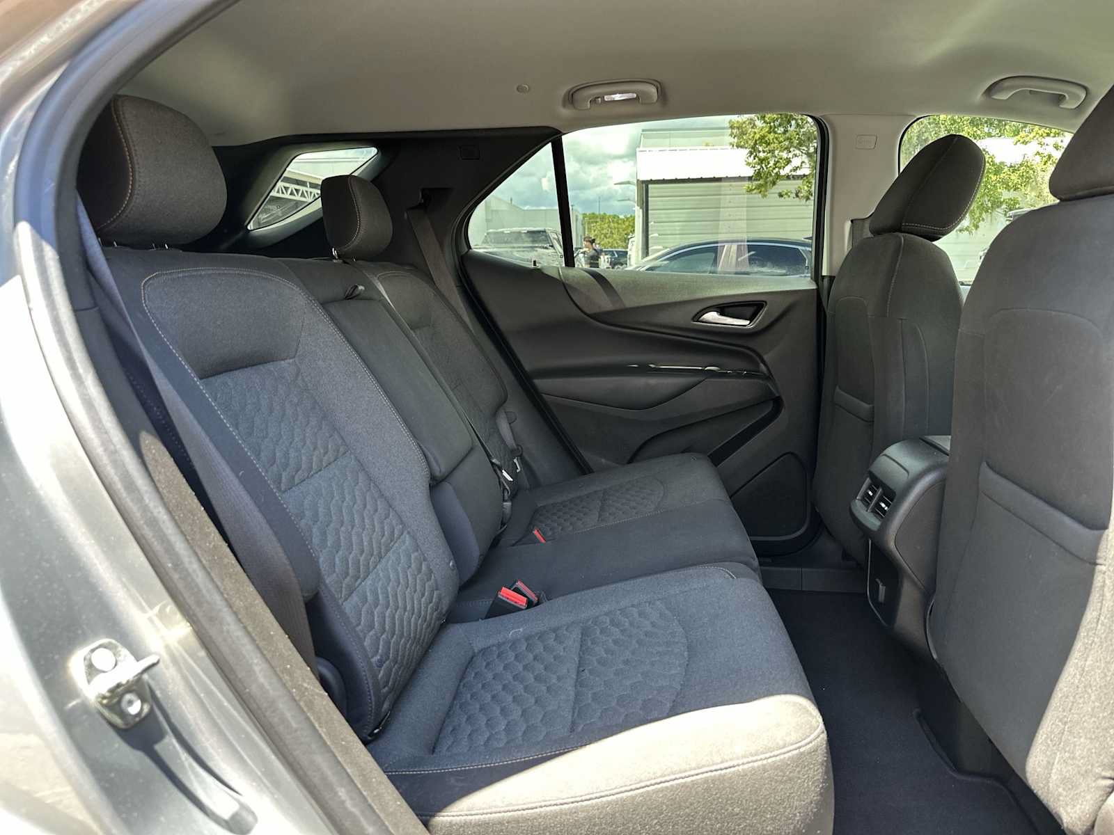 Used 2018 Chevrolet Equinox LT FWD image 18