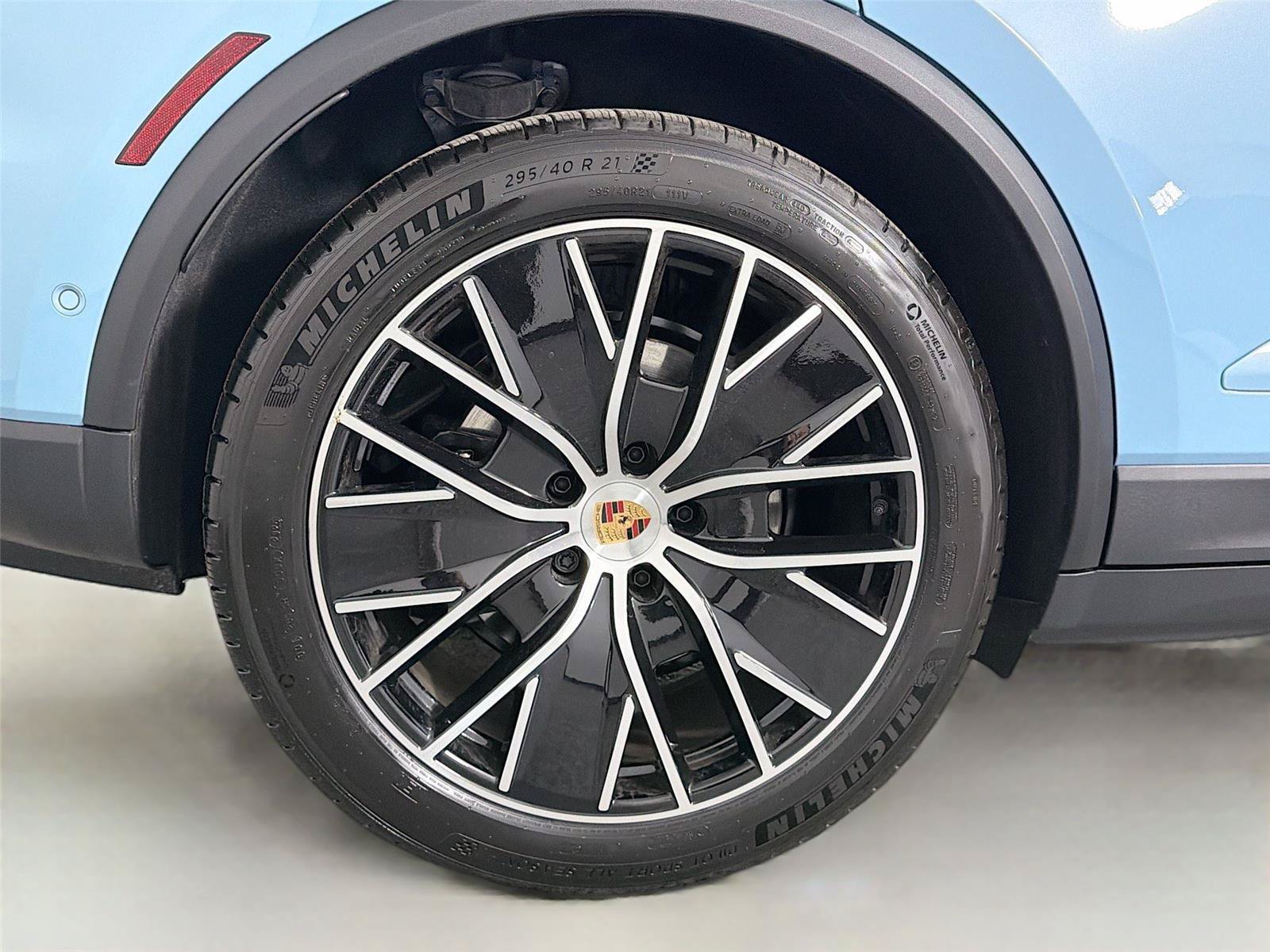 Certified 2026 Porsche Macan Electric RWD image 13