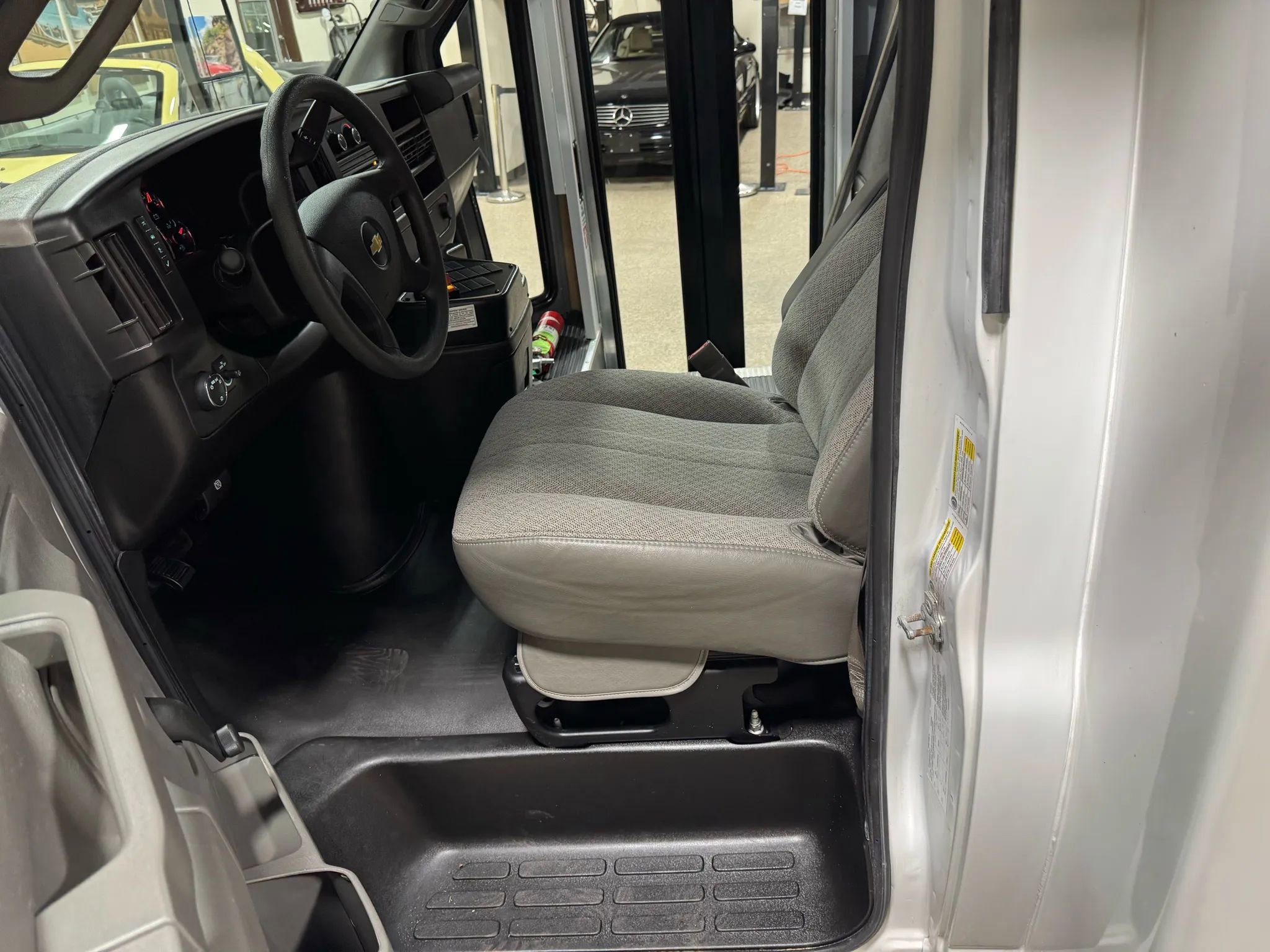 Used 2019 Chevrolet Express 3500 w/ School Bus Package image 29