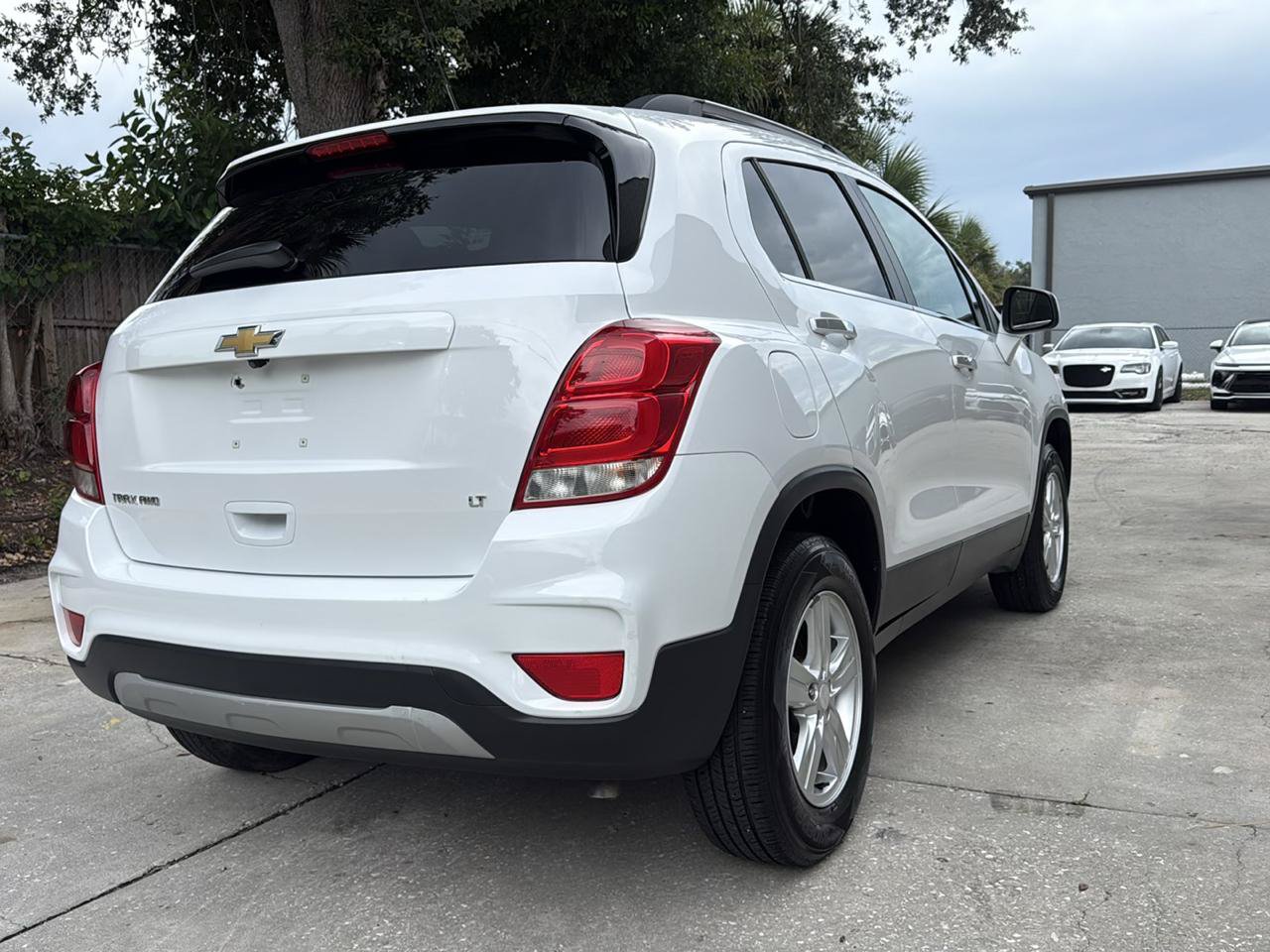 Used 2019 Chevrolet Trax LT w/ LT Convenience Package AWD/4WD image 12
