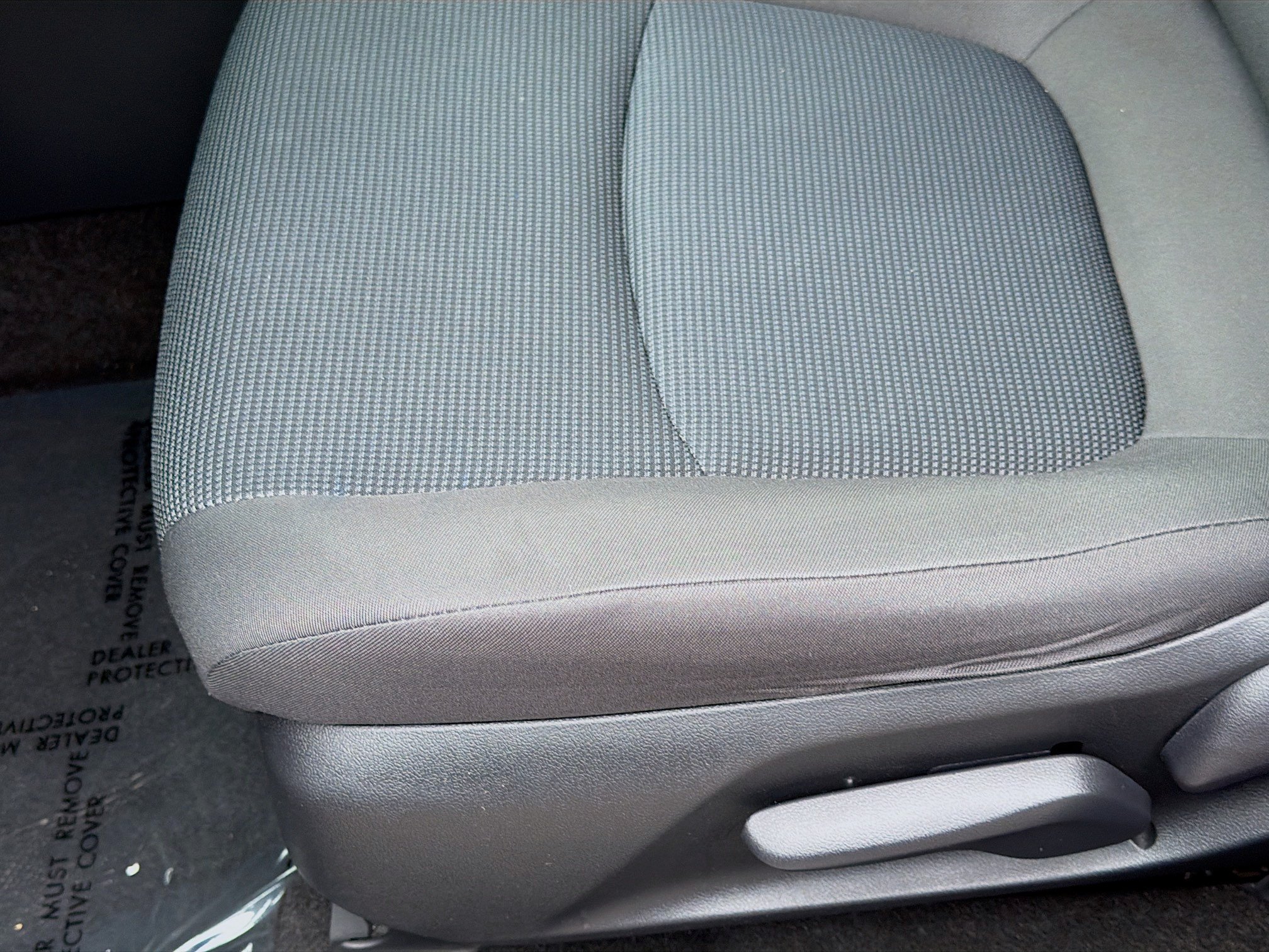 Used 2023 Toyota RAV4 LE AWD/4WD image 18