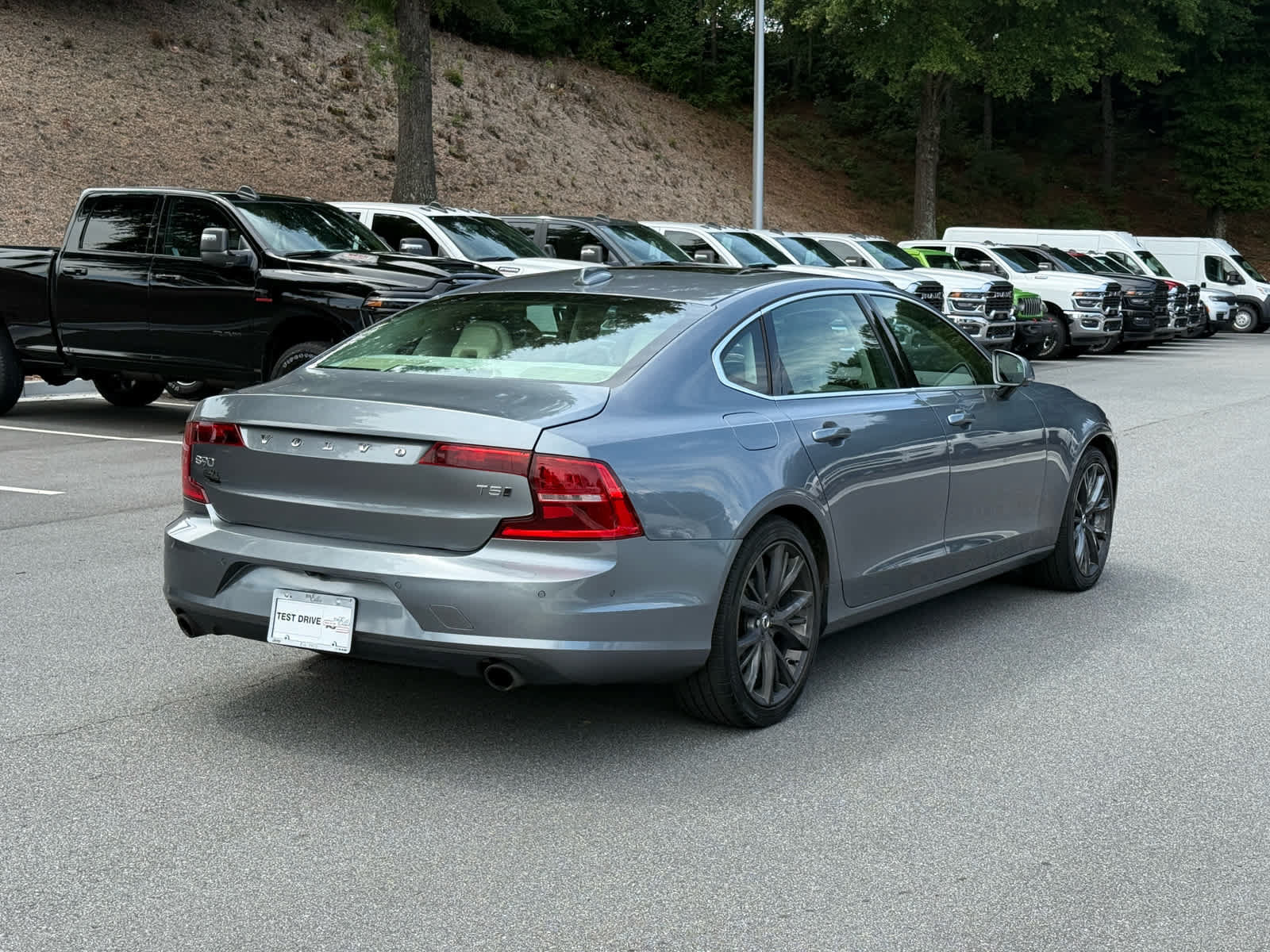 Used 2018 Volvo S90 T5 Momentum AWD/4WD image 5