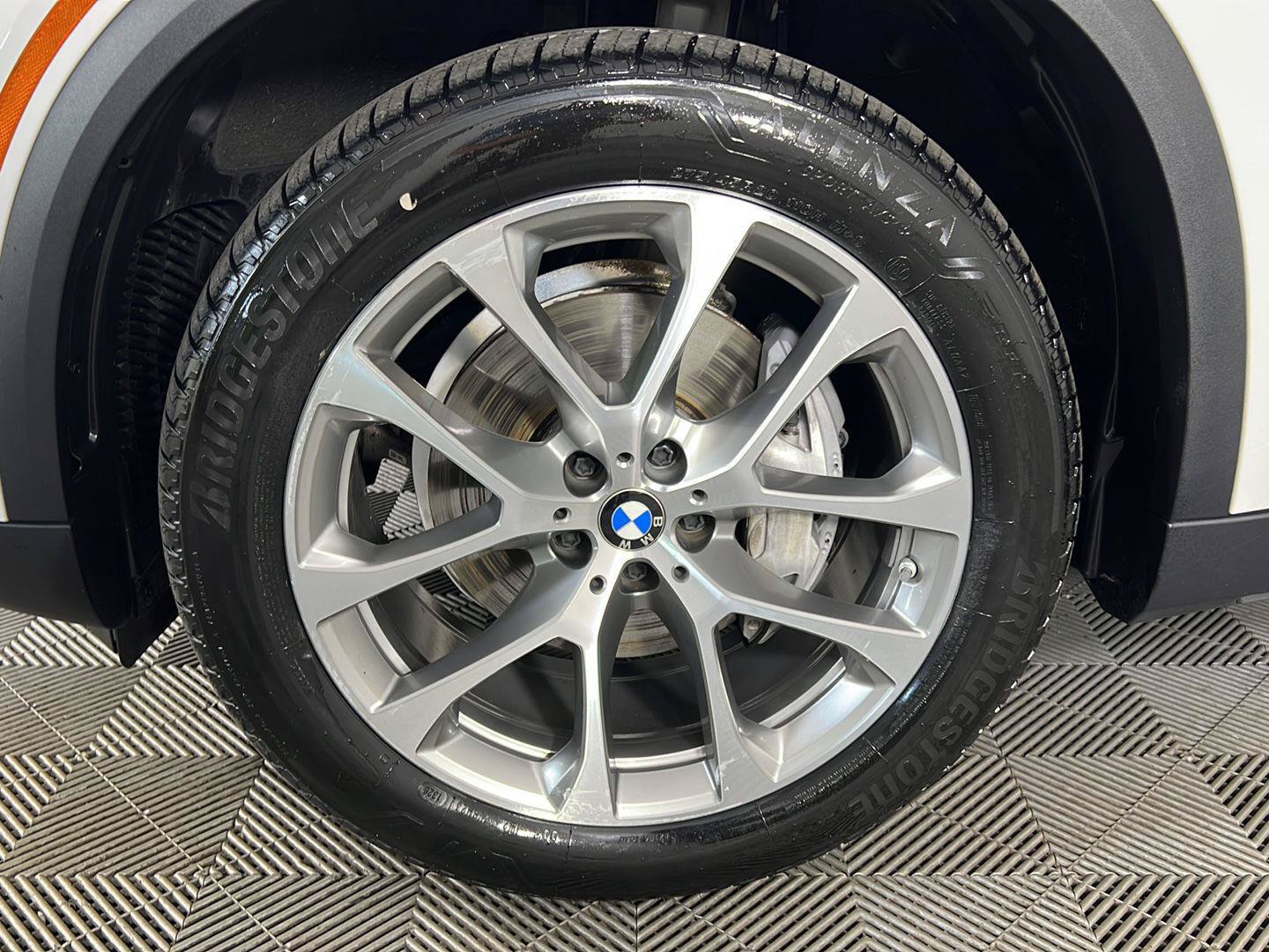 Used 2024 BMW X5 xDrive40i AWD/4WD image 15