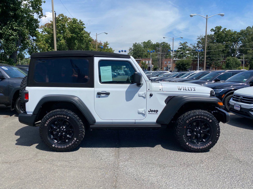 Used 2021 Jeep Wrangler Willys image 2