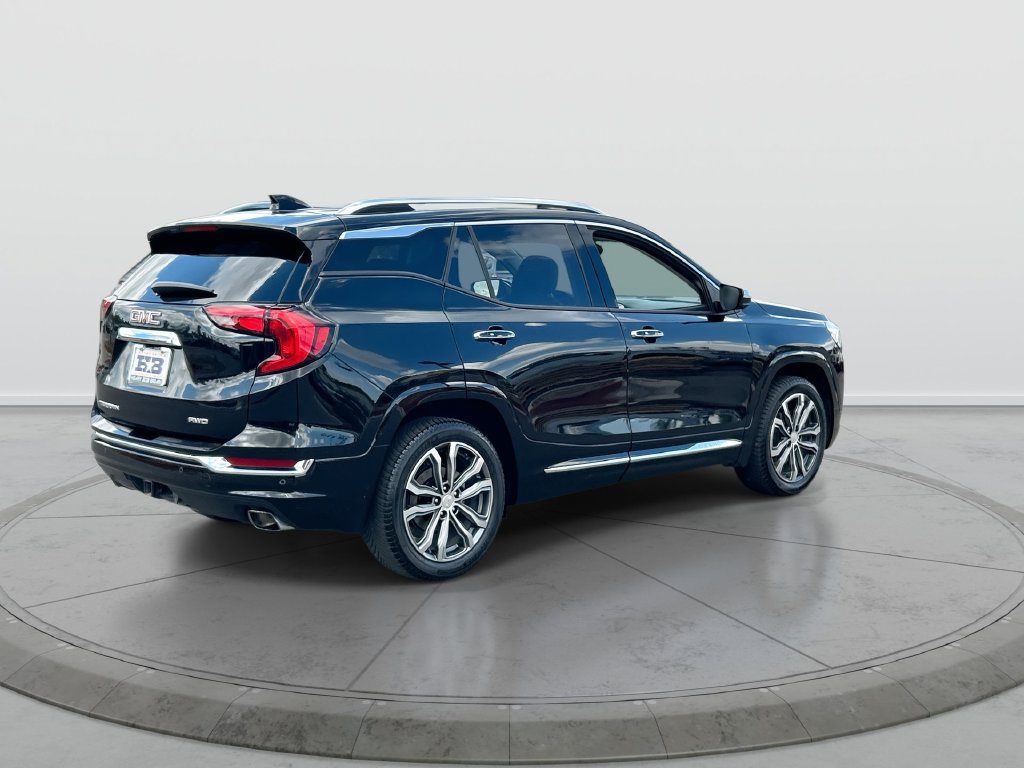 Used 2020 GMC Terrain Denali w/ GMC Pro Grade Package AWD/4WD image 8