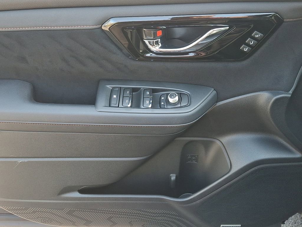 Used 2025 Subaru Forester Touring image 12